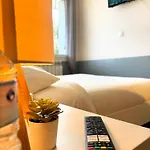 Premium Parking & Tv - Tram L3 - Wifi Δωμάτια σε οικογενειακή κατοικία Μονπελιέ