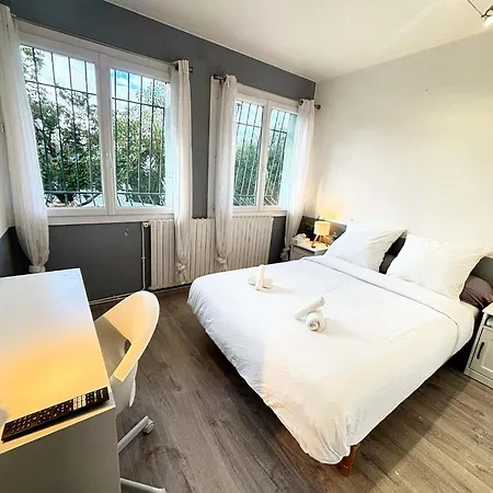 Privee Chez Particulier - Parking & Tv - Tram L3 - Wifi Alloggio in famiglia *